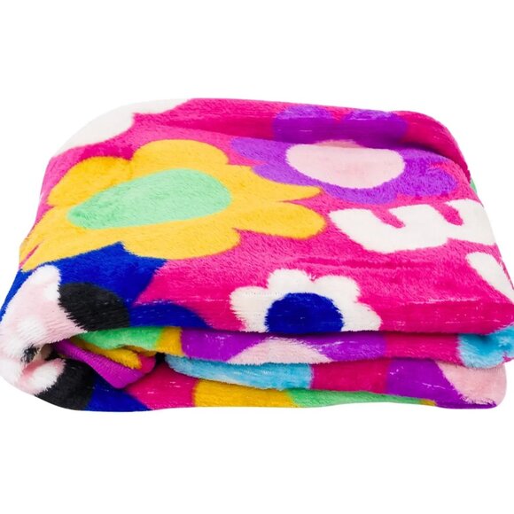 Minnie Mouse Doll Hugger Pillow and Throw Blanket Set - Picture 4 of 4